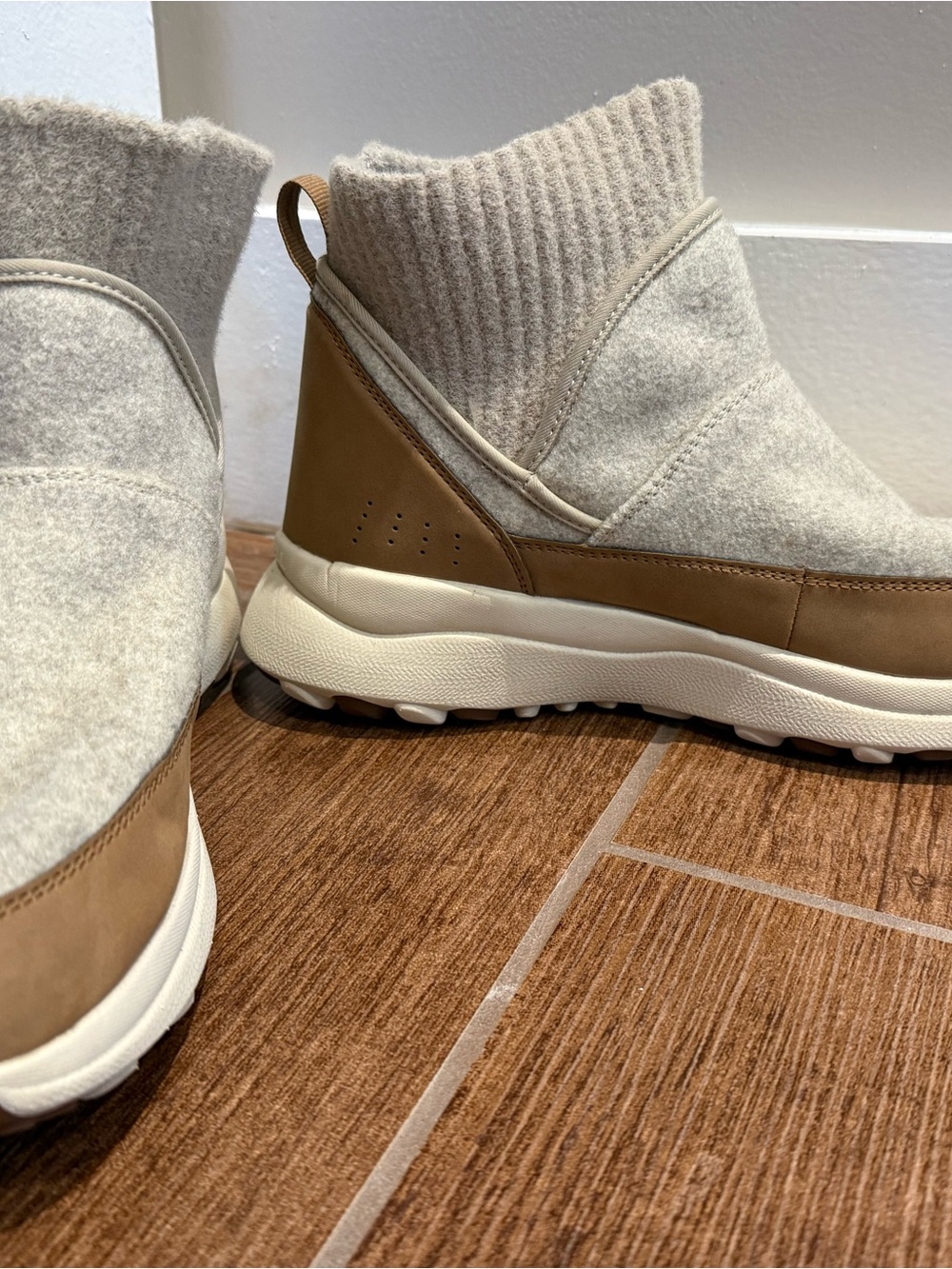 Merrell Women's Cloud Renew Bluff Slip-On Boots
